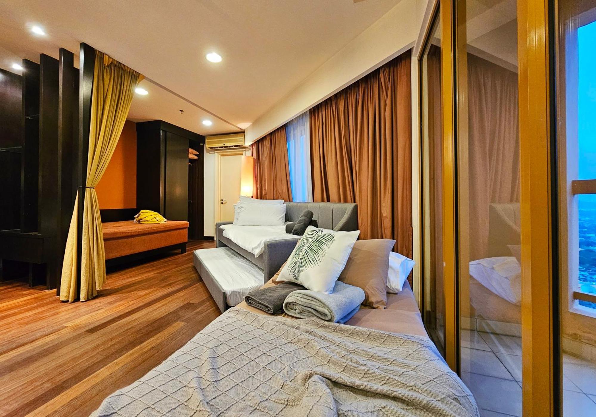 Sunway #29 1- 6paxs Sunway Lagoon Pyramid Apartment